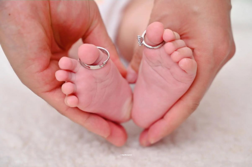 河池宝宝打喷嚏发烧 河池宝宝打喷嚏发烧